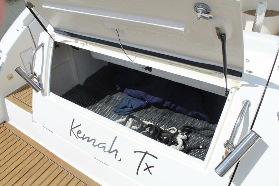 2007 Cruisers Yachts 420 Express