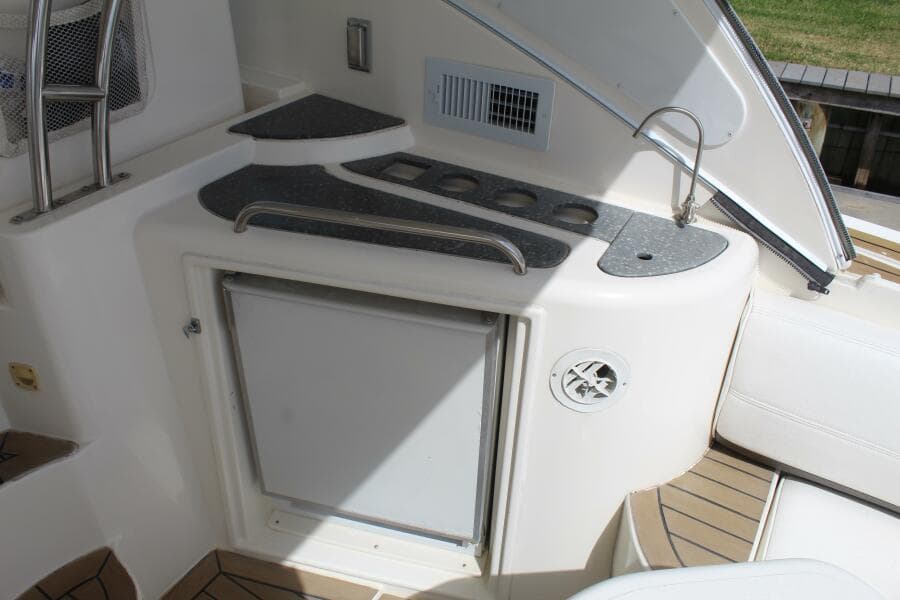 2007 Cruisers Yachts 420 Express