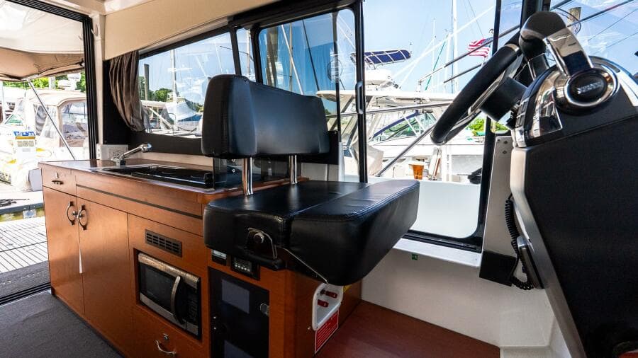 2018 Jeanneau NC 11