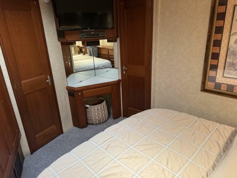 1995 Viking 58 Convertible