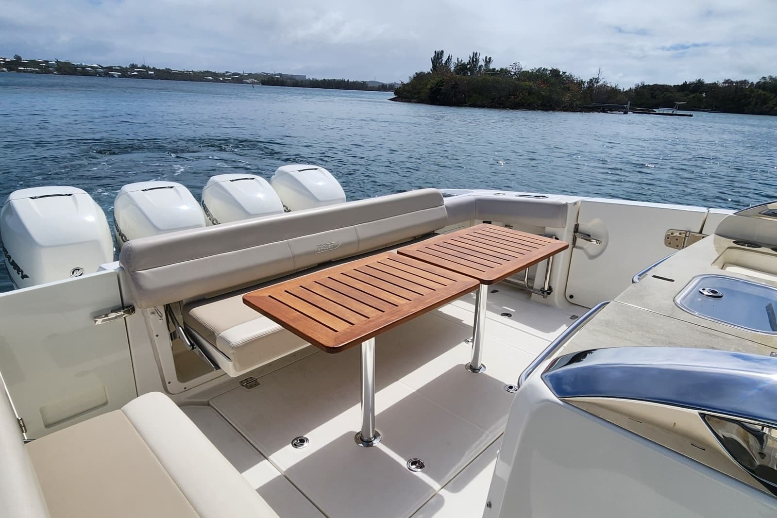 2020 Boston Whaler Outrage