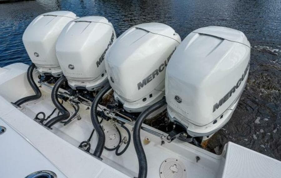 2020 Boston Whaler Outrage