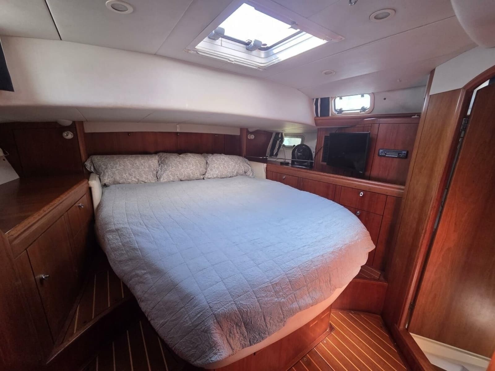 1998 Oyster 485
