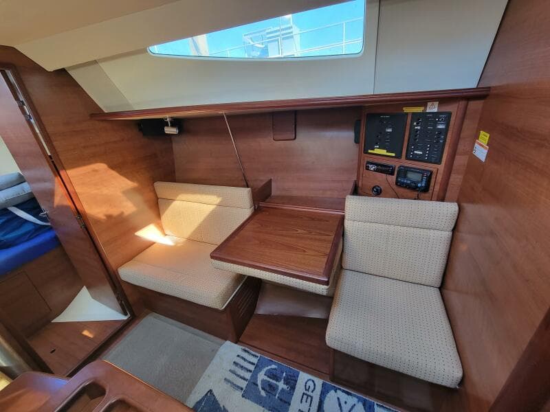 2013 Hunter 33