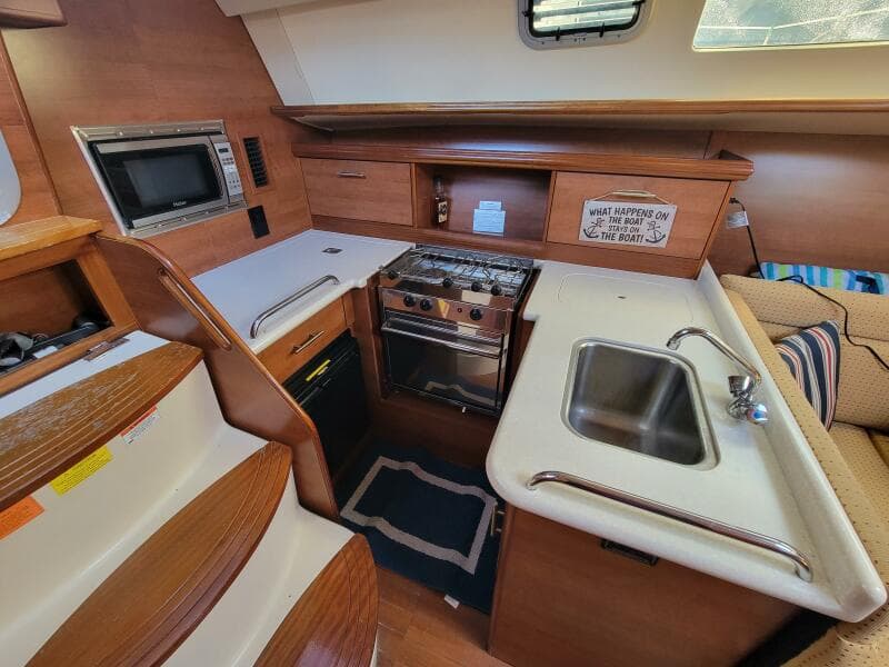 2013 Hunter 33