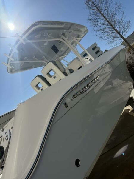 2021 Aquasport 2500 Center Console
