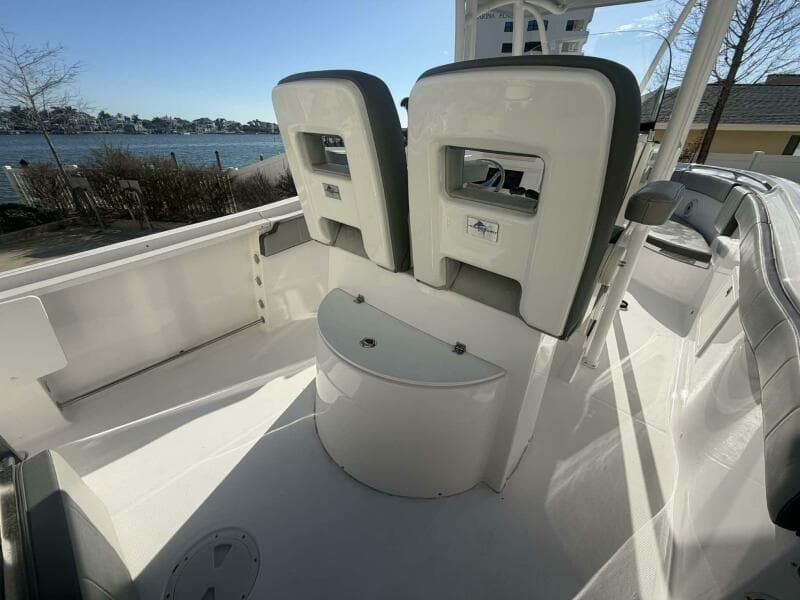 2021 Aquasport 2500 Center Console