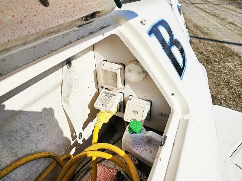 2004 Sea Ray 300 Sundancer