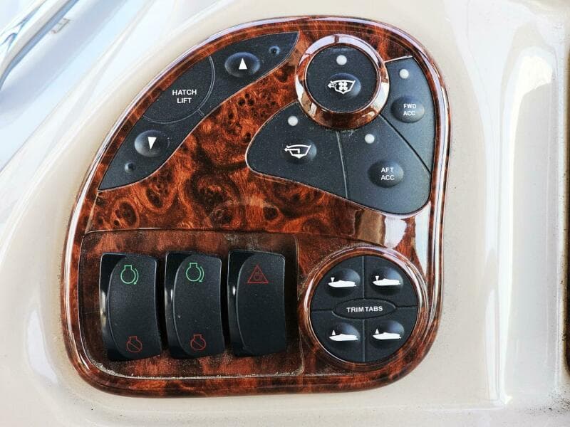 2004 Sea Ray 300 Sundancer