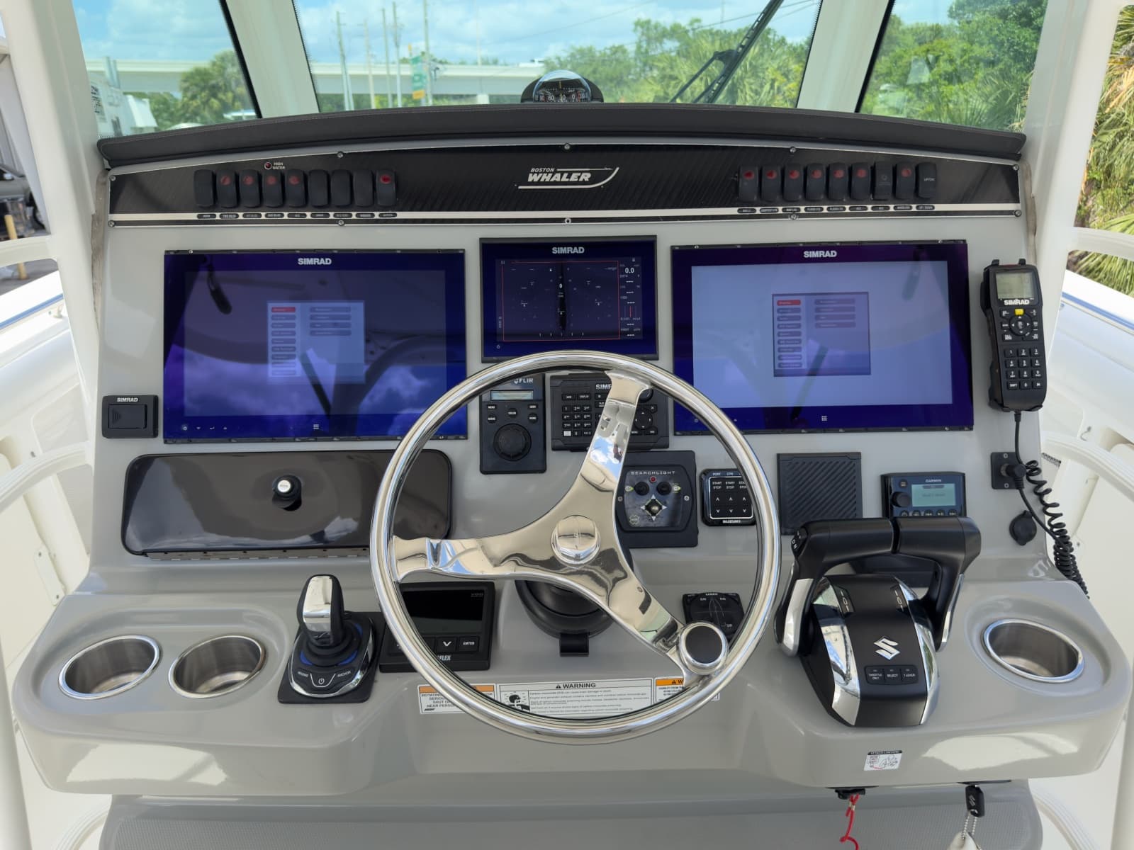 2016 Boston Whaler 350 Outrage