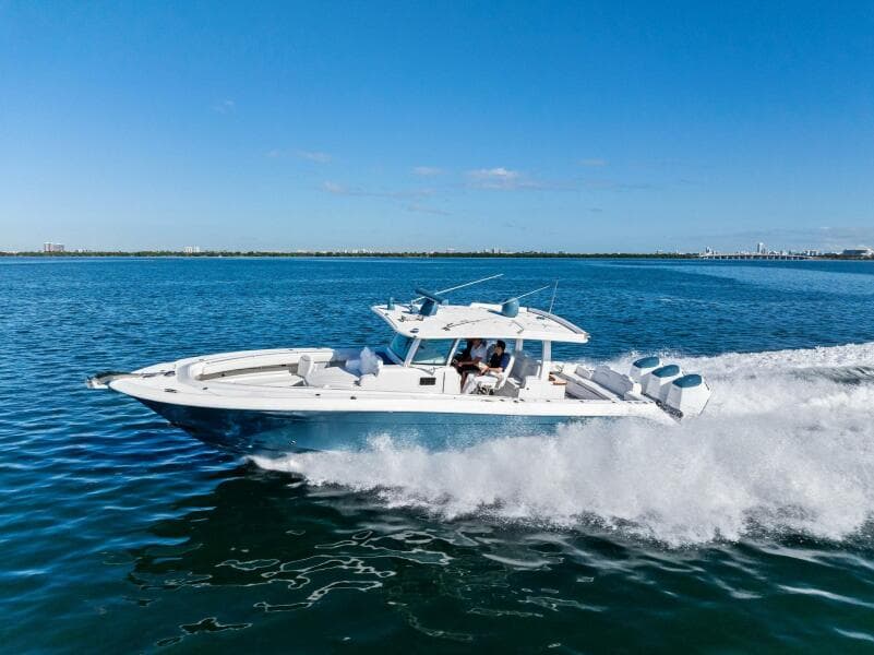 2023 HCB 42 Lujo