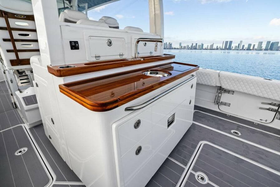 2023 HCB 42 Lujo