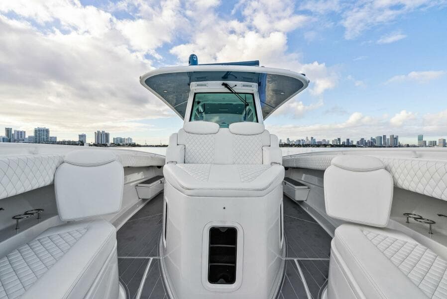 2023 HCB 42 Lujo