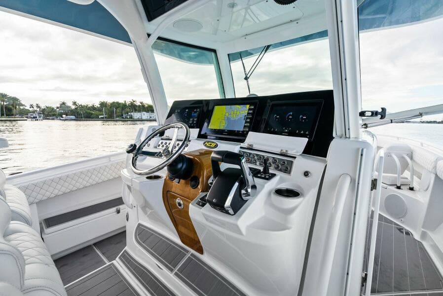 2023 HCB 42 Lujo