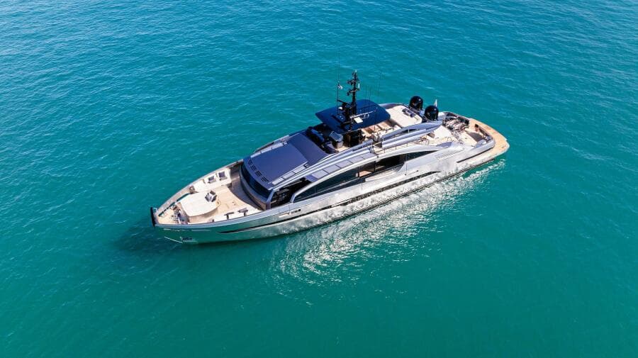 2023 Pershing GTX Motoryacht