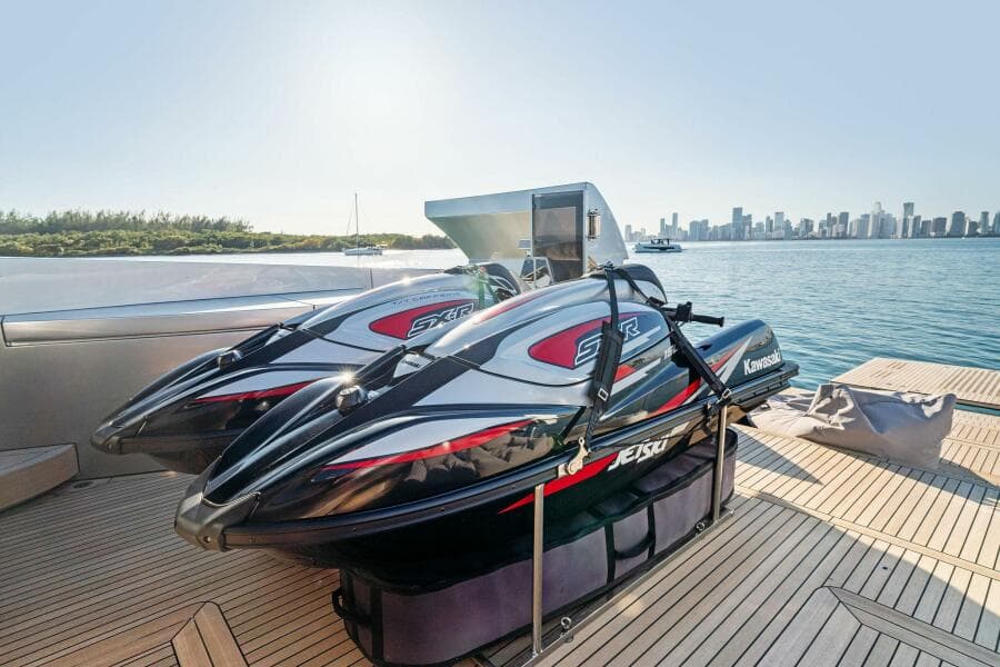 2023 Pershing GTX Motoryacht