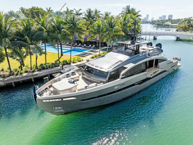 2023 Pershing GTX Motoryacht