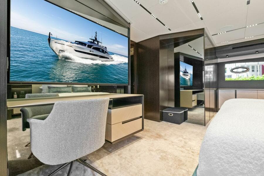 2023 Pershing GTX Motoryacht