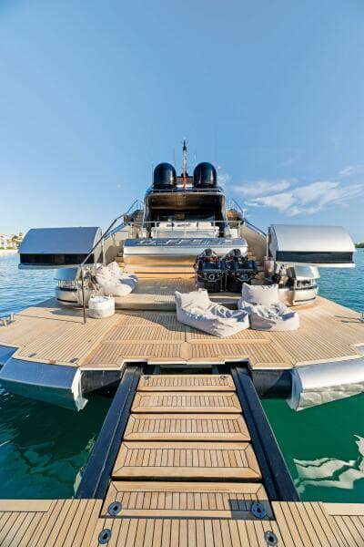 2023 Pershing GTX Motoryacht