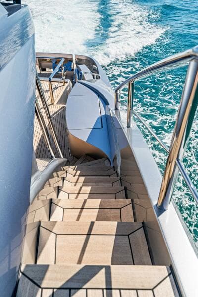 2023 Pershing GTX Motoryacht