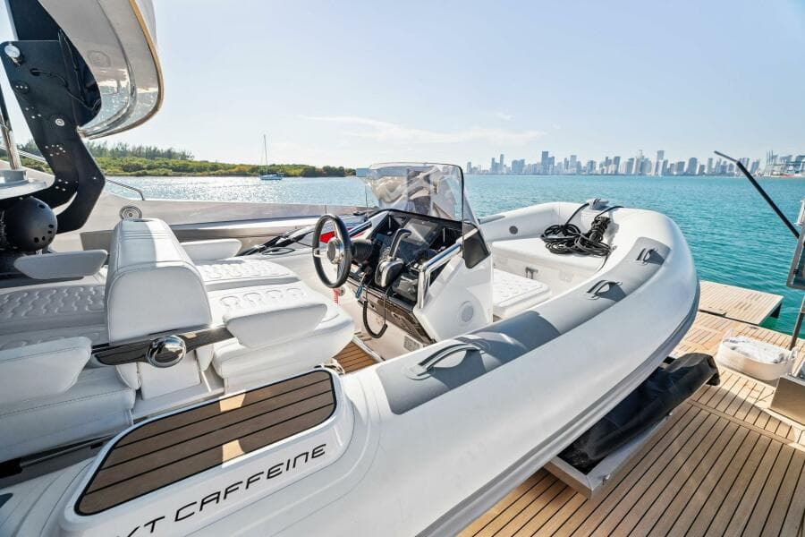 2023 Pershing GTX Motoryacht