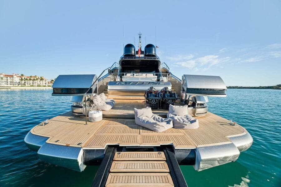 2023 Pershing GTX Motoryacht
