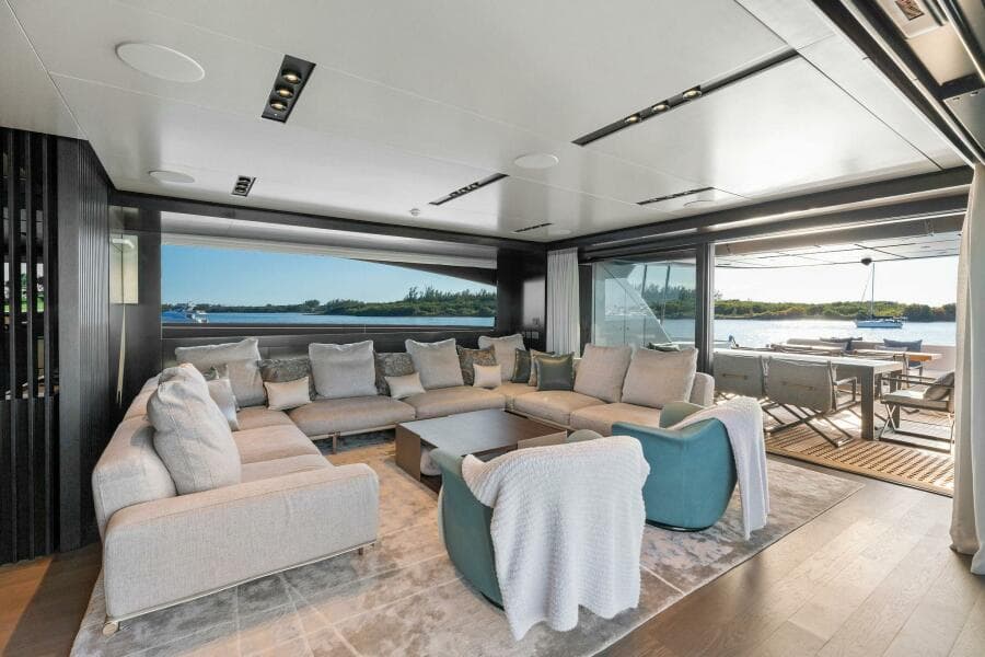 2023 Pershing GTX Motoryacht