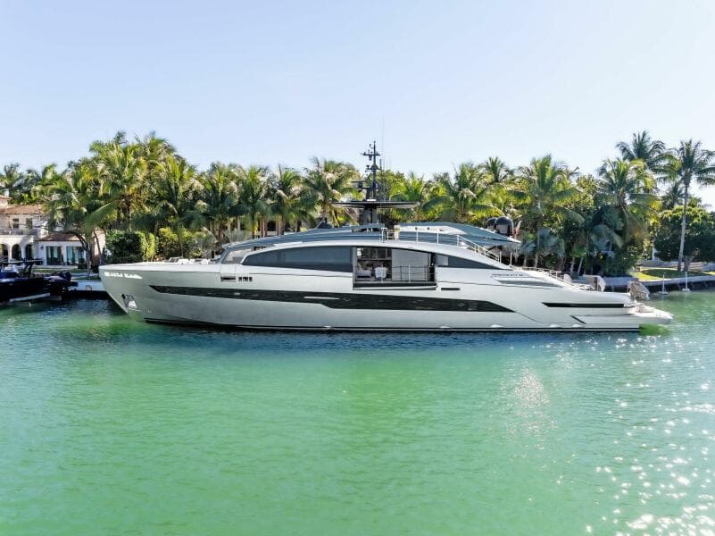 2023 Pershing GTX Motoryacht