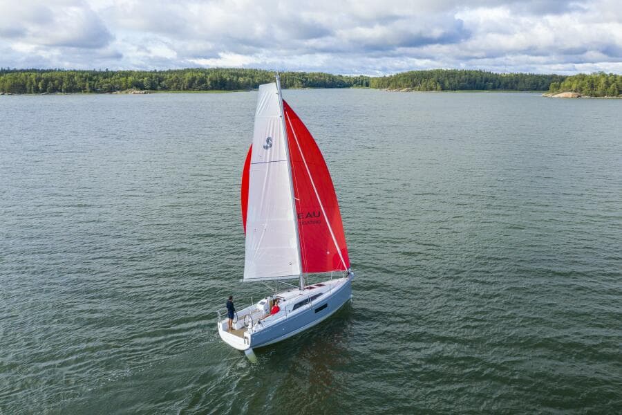 2027 Beneteau Oceanis 30.1