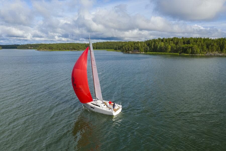 2027 Beneteau Oceanis 30.1