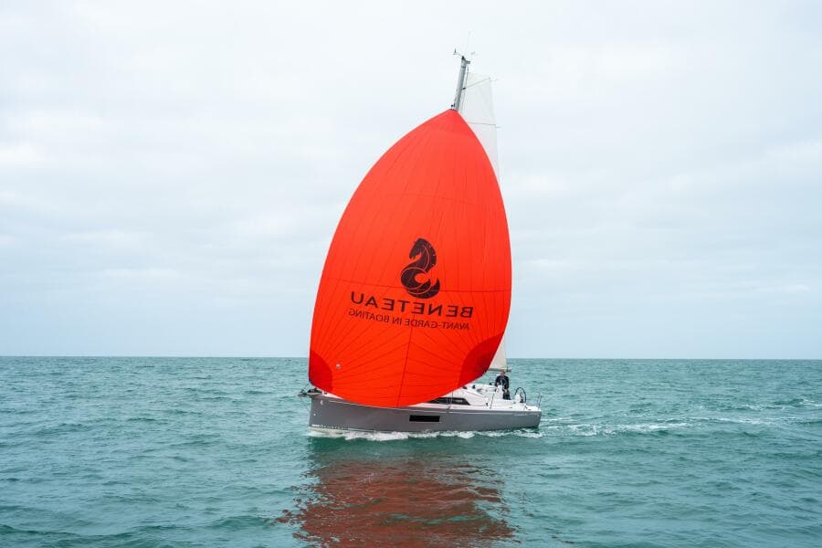 2027 Beneteau Oceanis 30.1