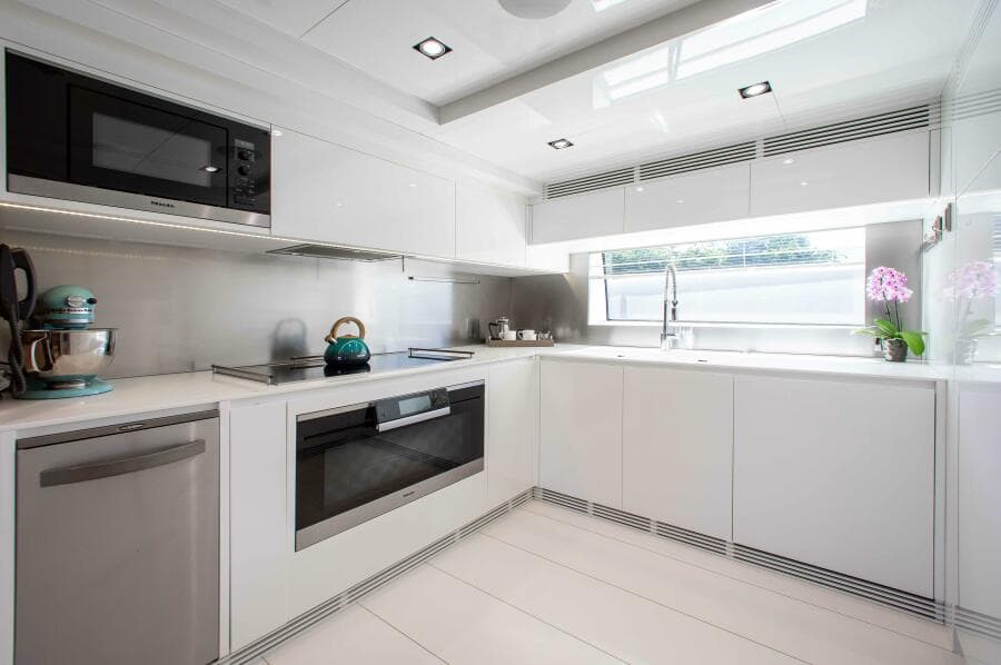 2014 Riva Mythos