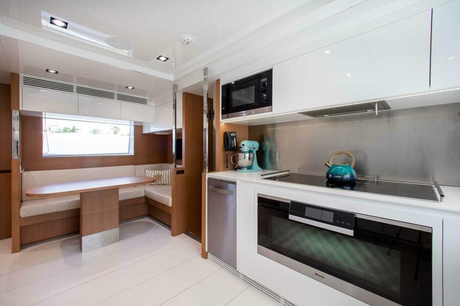 2014 Riva Mythos