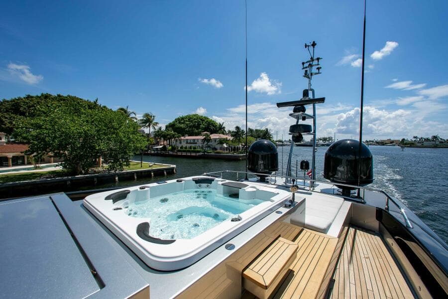 2014 Riva Mythos