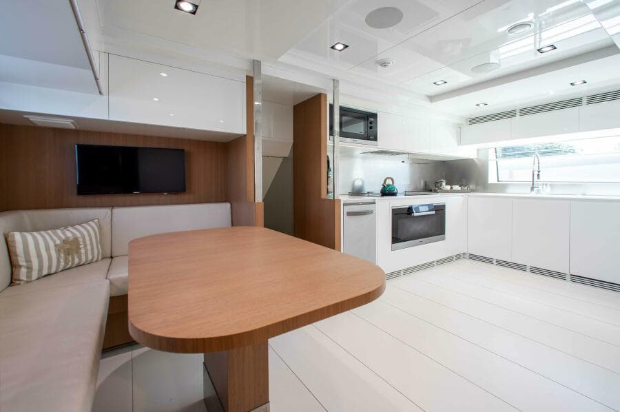 2014 Riva Mythos