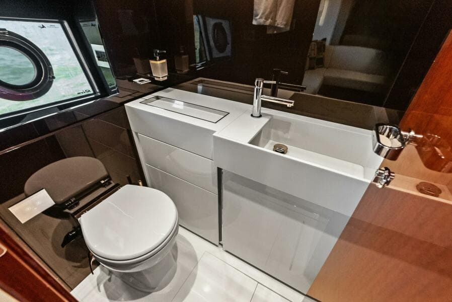 2021 Riva 56' Rivale