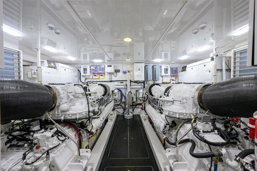 Viking  92 SPECULATOR - Engine Room