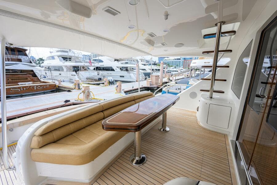 Viking  92 SPECULATOR - Flybridge Aft Deck