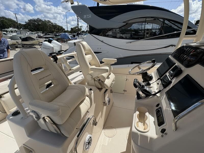 2018 Grady-White Canyon 306