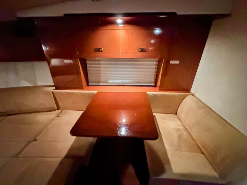 2010 Sea Ray 310 Sundancer
