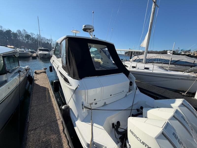 2023 Sea Ray 320 Sundancer Outboard