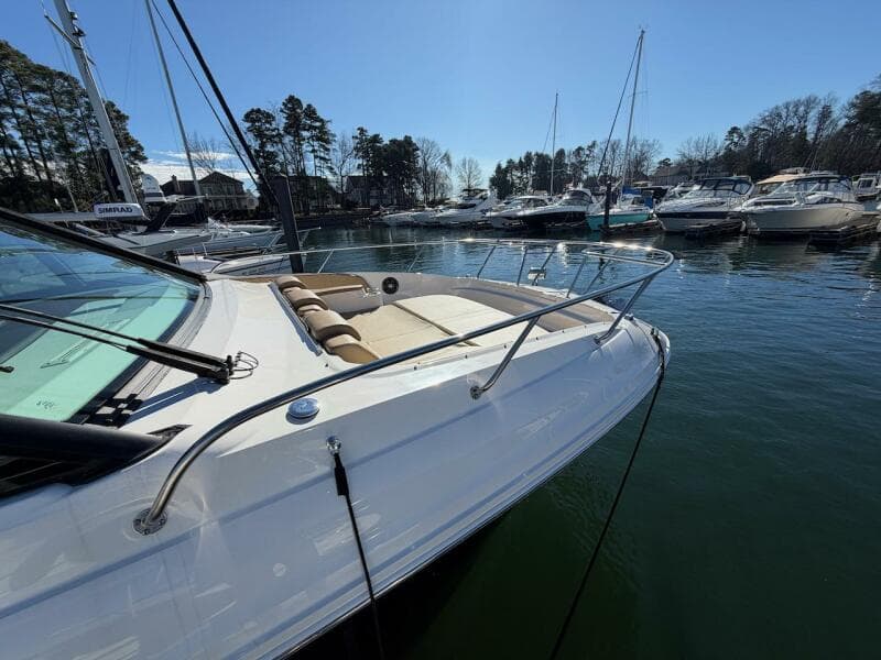 2023 Sea Ray 320 Sundancer Outboard