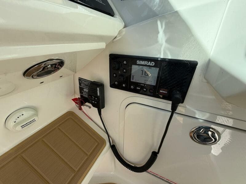 2023 Sea Ray 320 Sundancer Outboard