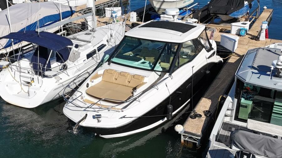 2023 Sea Ray 320 Sundancer Outboard
