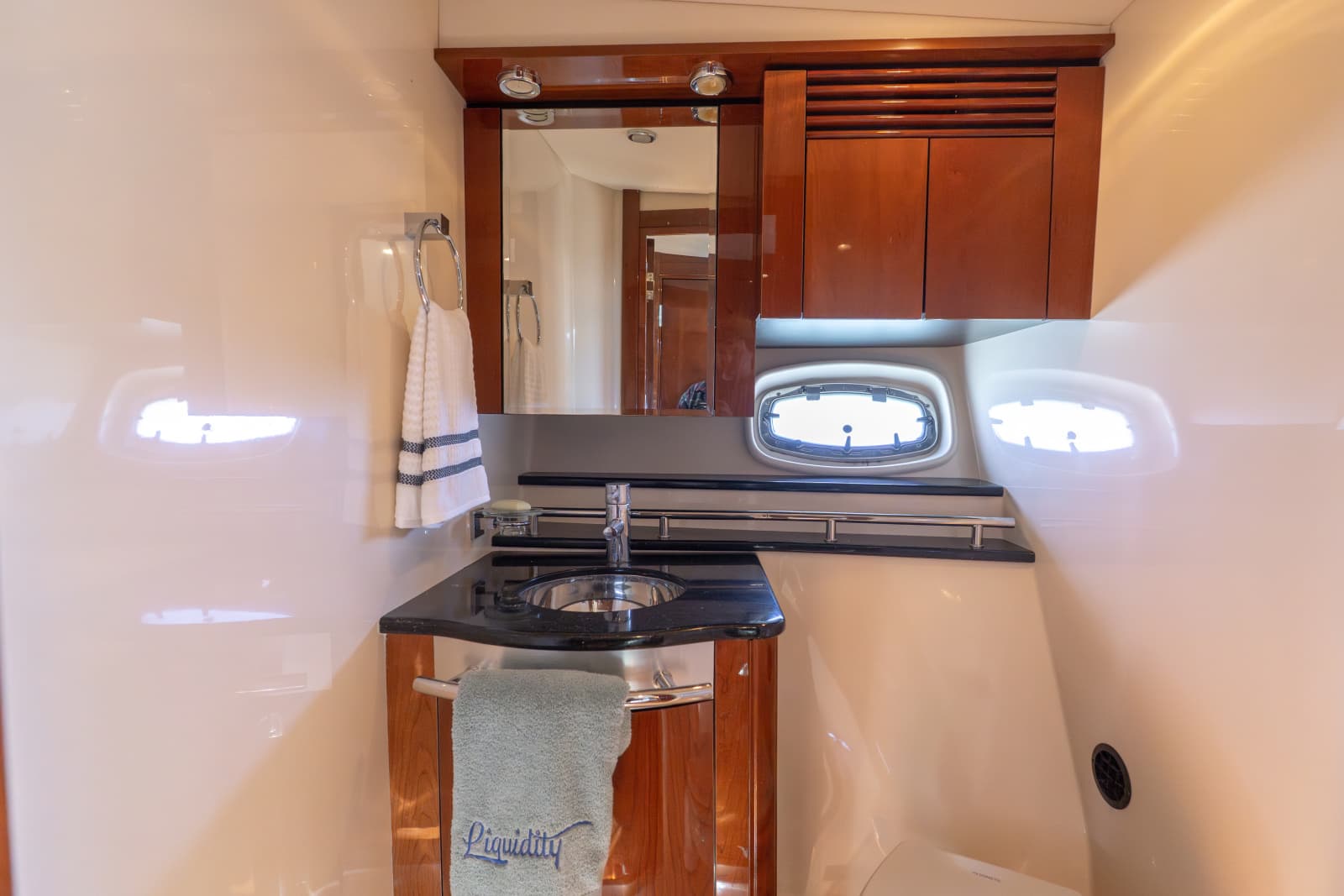 2010 Sea Ray 50 SUNDANCER