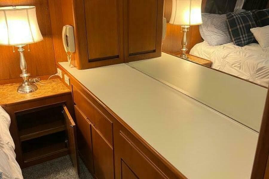 1998 Hyatt 51 Aft Cabin MY