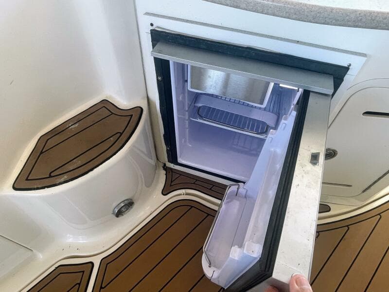 2006 Sea Ray 320 Sundancer