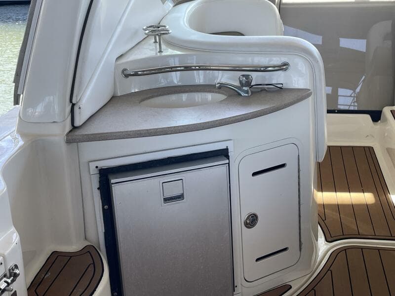 2006 Sea Ray 320 Sundancer