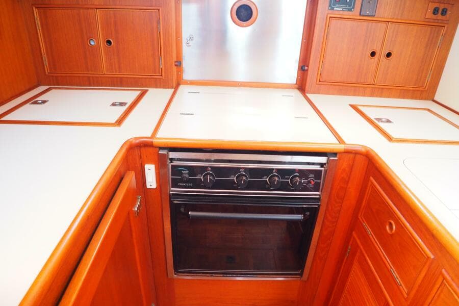 1995 Grand Banks 38 Eastbay EX