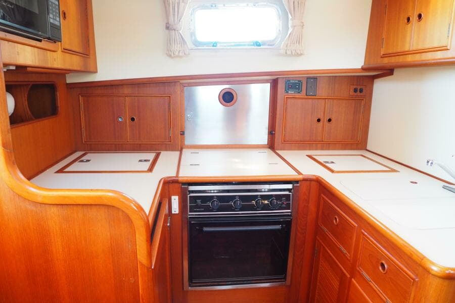 1995 Grand Banks 38 Eastbay EX
